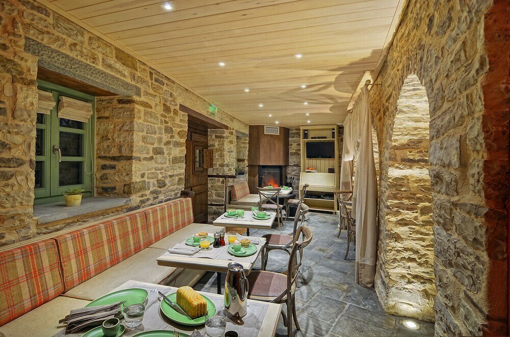 Фото Aithrio Guesthouse