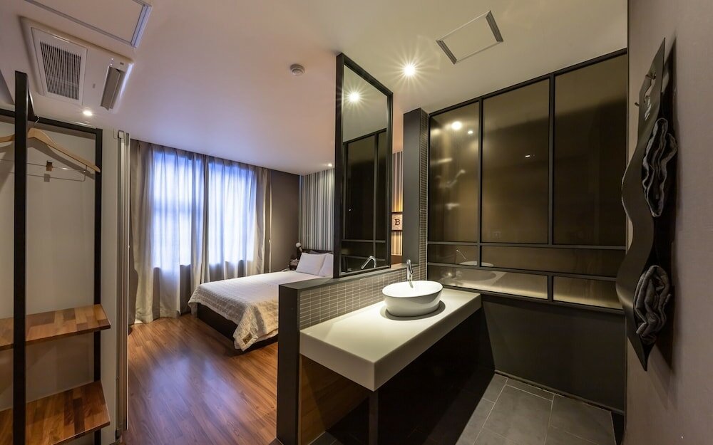 Фото Brown Dot Gimhae Eobang