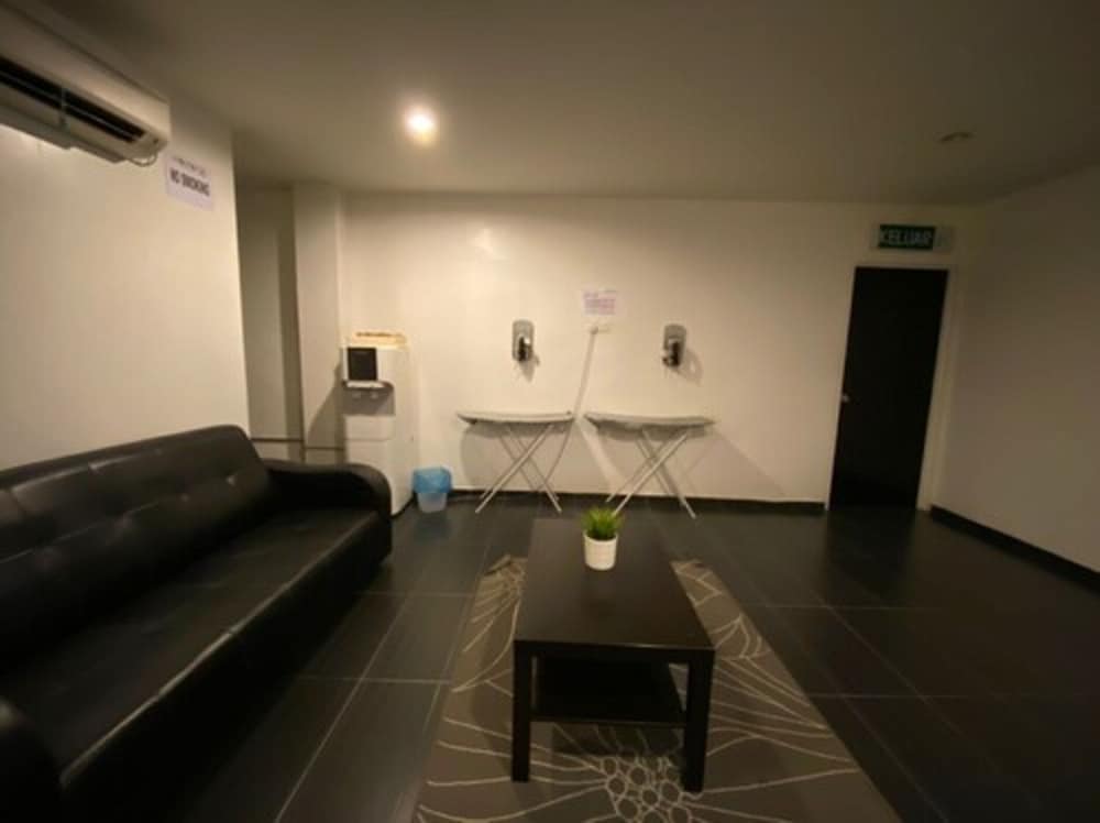 Фото One One 08 Hotel Tapah