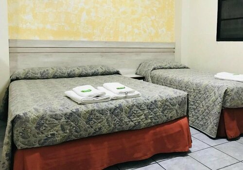 Гостиница Hotel Colonial в Кампу-Гранди