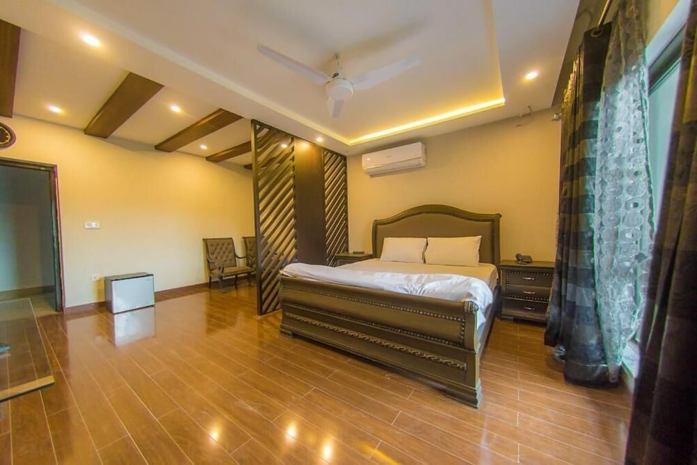 Фото Karakuram Hotel