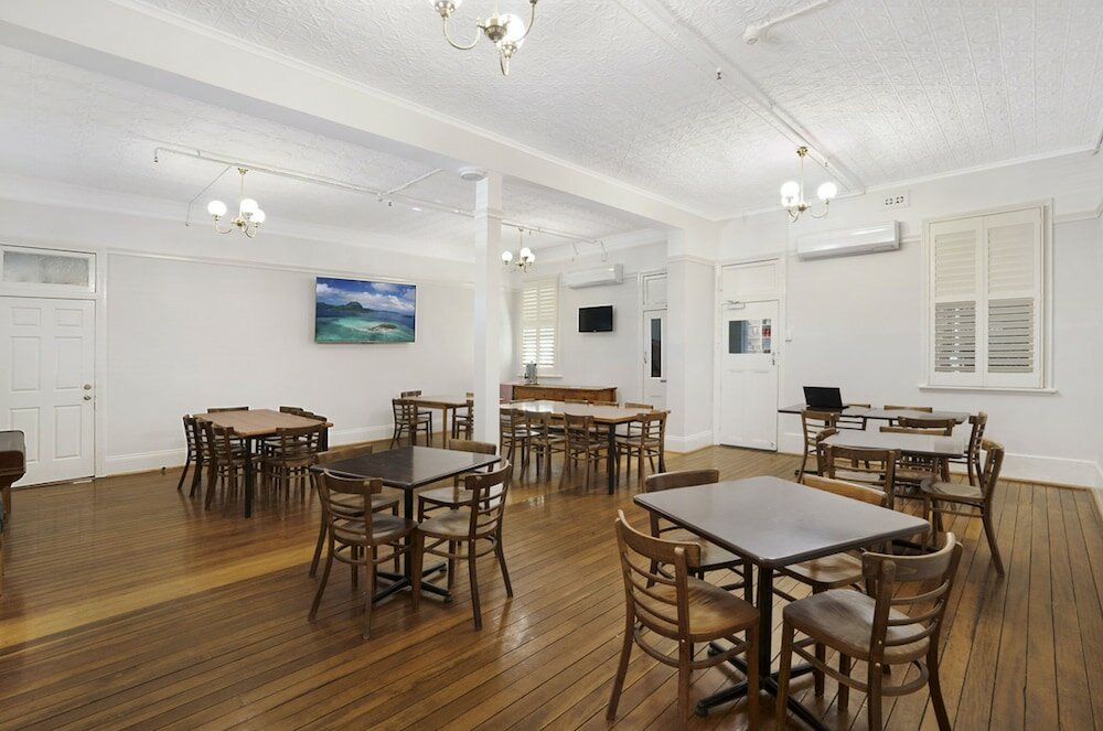 Фото Central Hotel Stroud