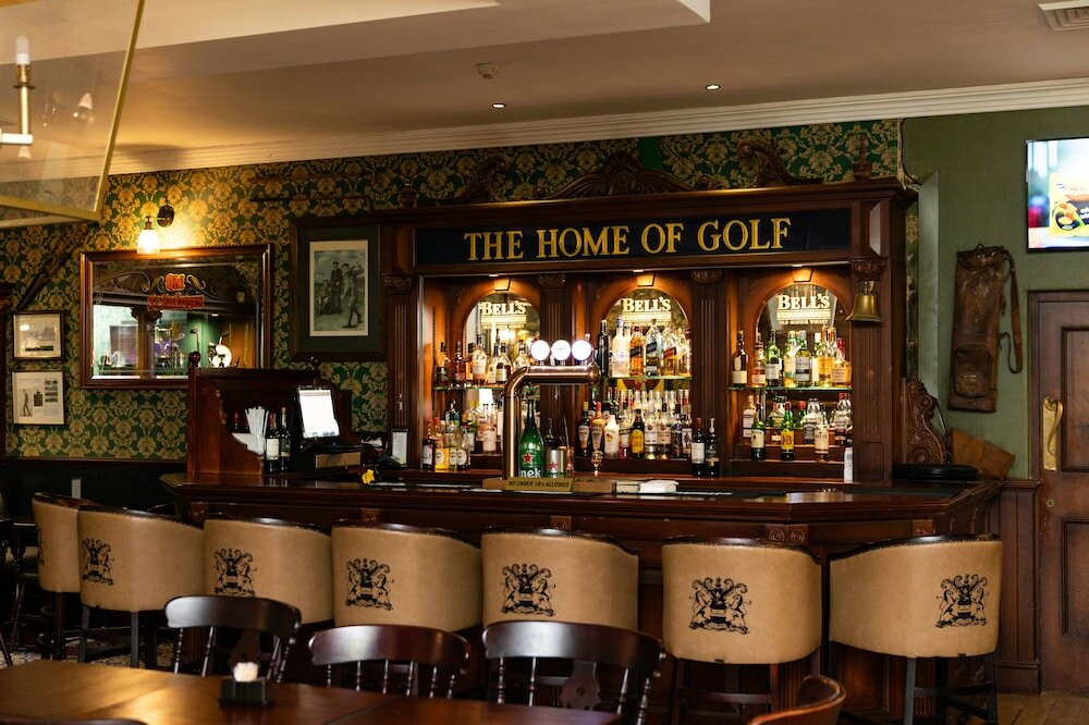 Фото Lord Charles Hotel