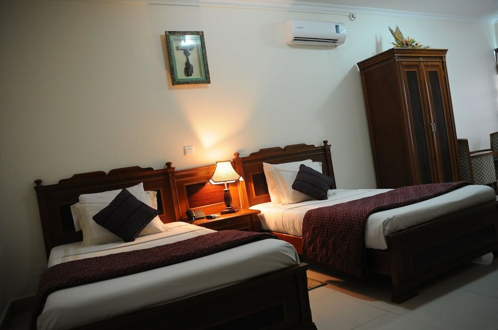 Фото Crystal Palm Hotel