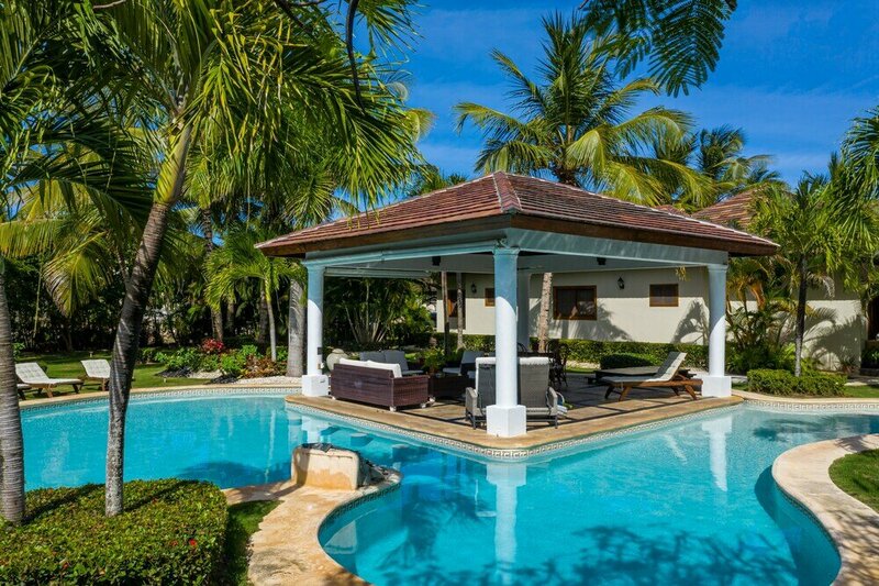 Гостиница Beautiful Villa with Pool Gym and Maid