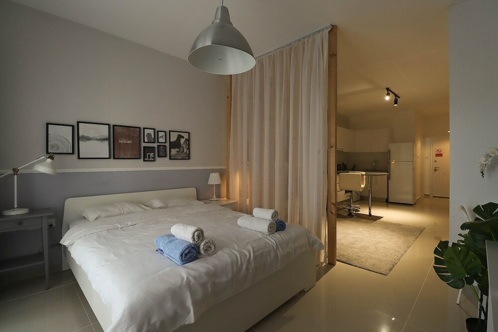 Фото Апартаменты Cornelius Pool