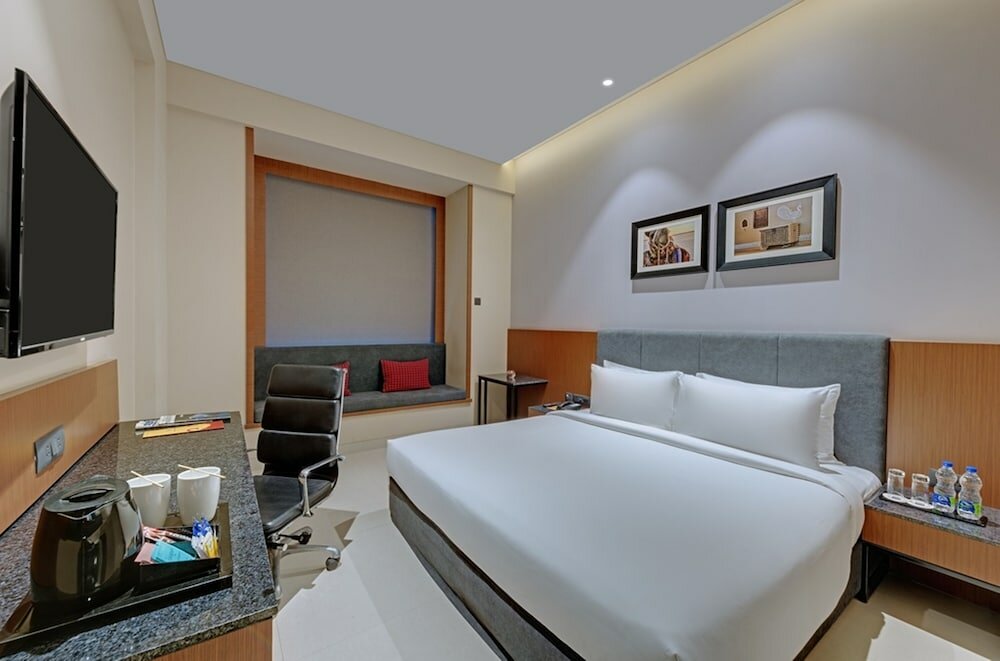 Фото The Neemaya Hotel