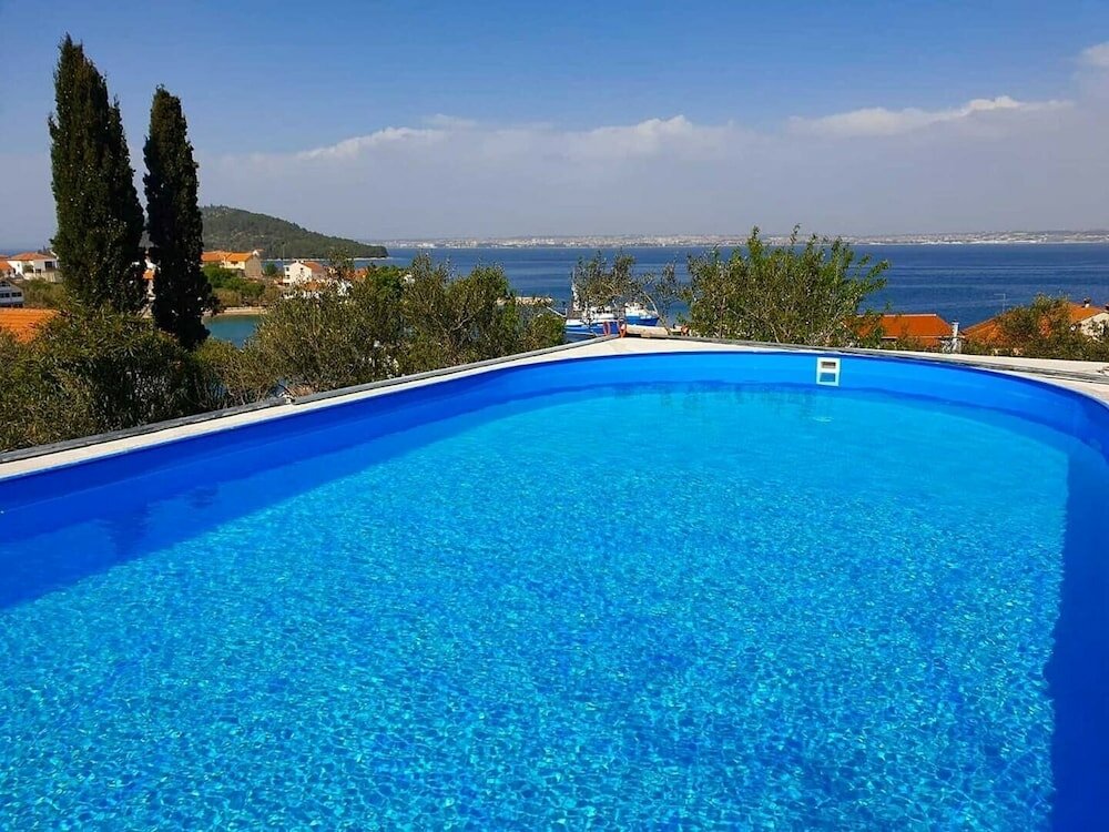 Фото Novis - Close to the sea - A2 Lucia