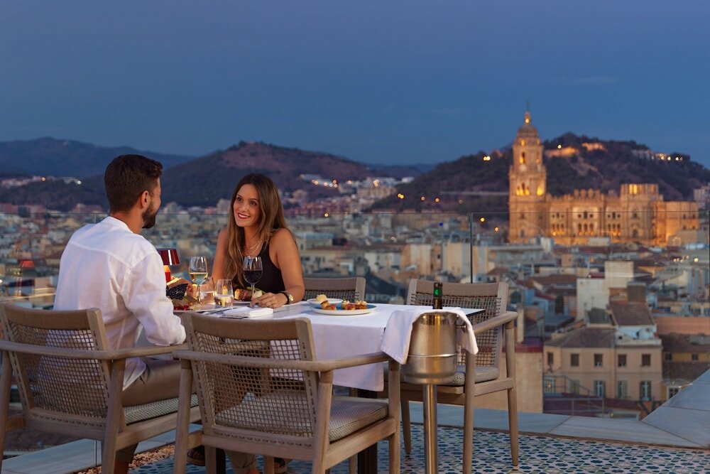 Фото H10 Croma Malaga