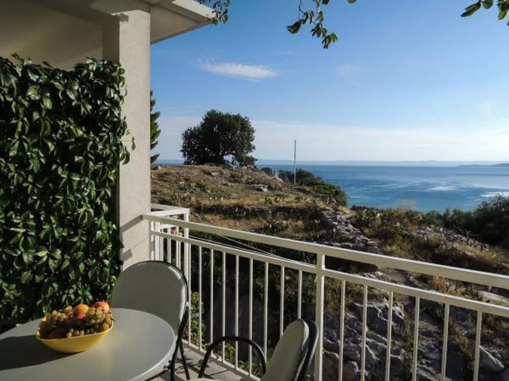 Фото Smilja - 150 m From Pebble Beach - A2