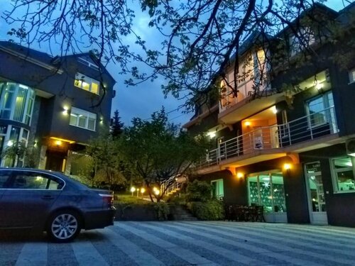 Гостиница Hotel Lama в Крагуеваце