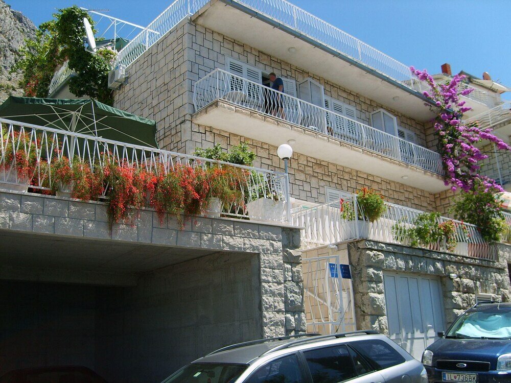 Фото Ivan - With Parking - A4