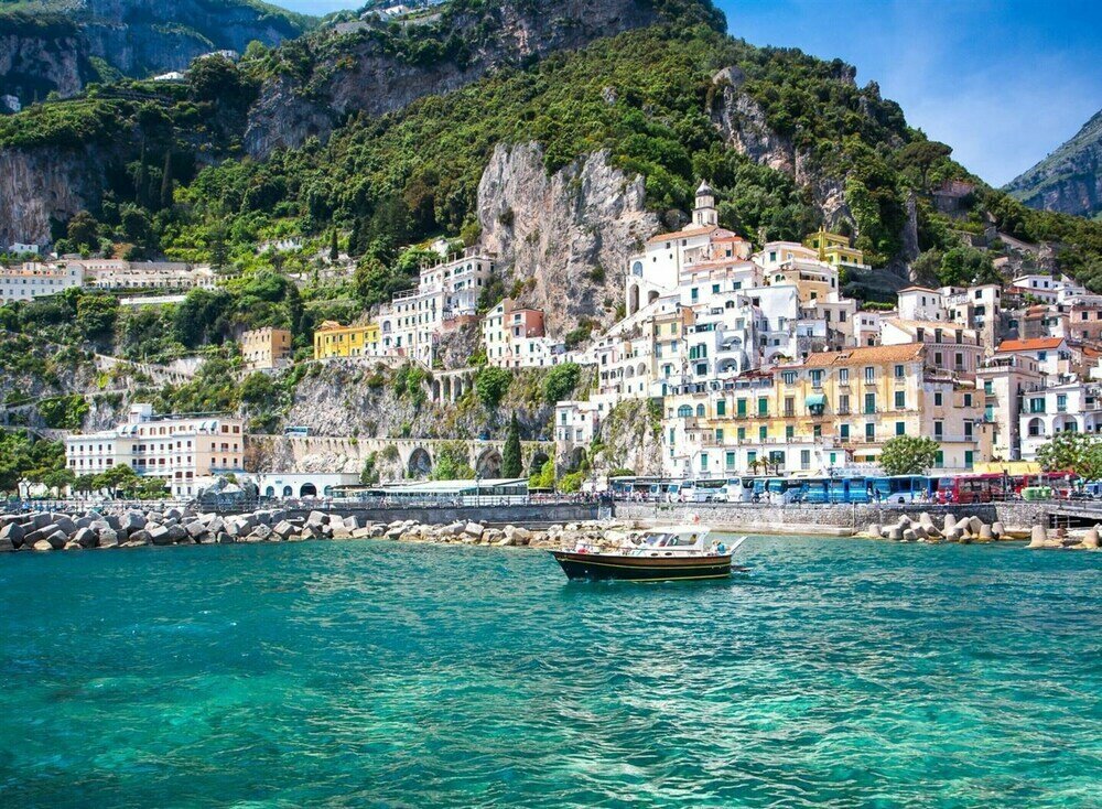 Short-term housing rental Patterns Apartment, Sorrento, photo