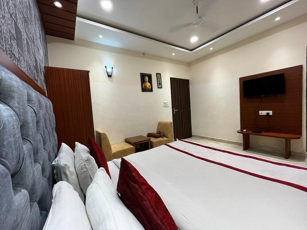Фото Hotel SV Grand Varanasi