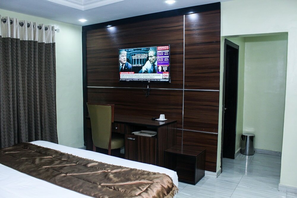 Фото Six Diamond Hotel