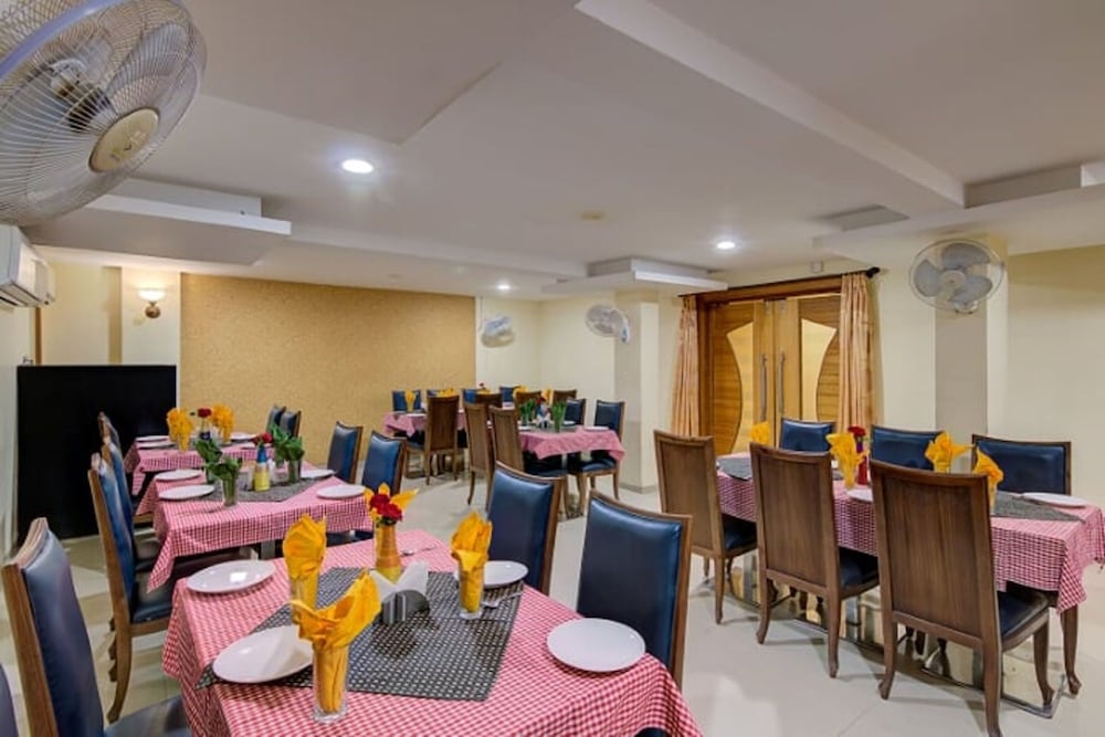 Фото Hotel Heera Excutive