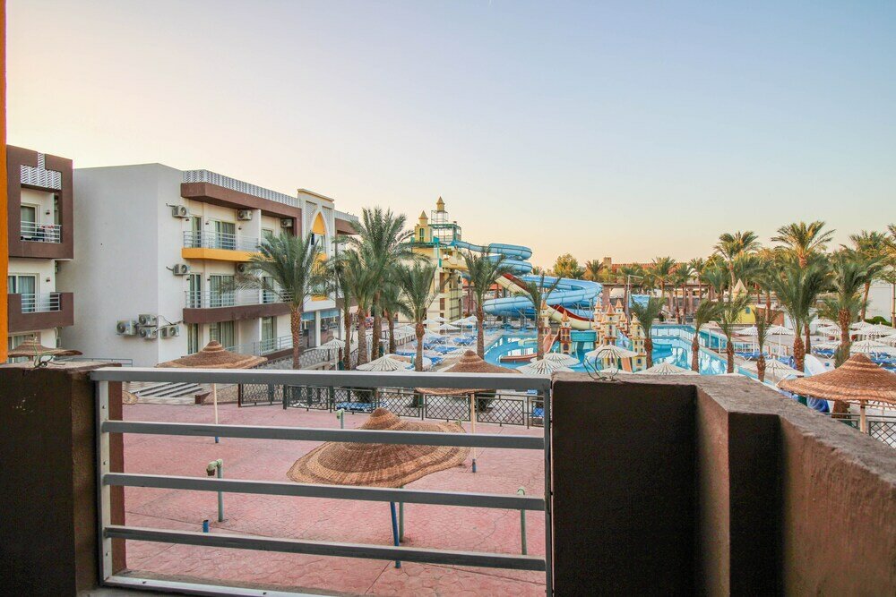 Фото AquaView apartment Resort and Aqua Park