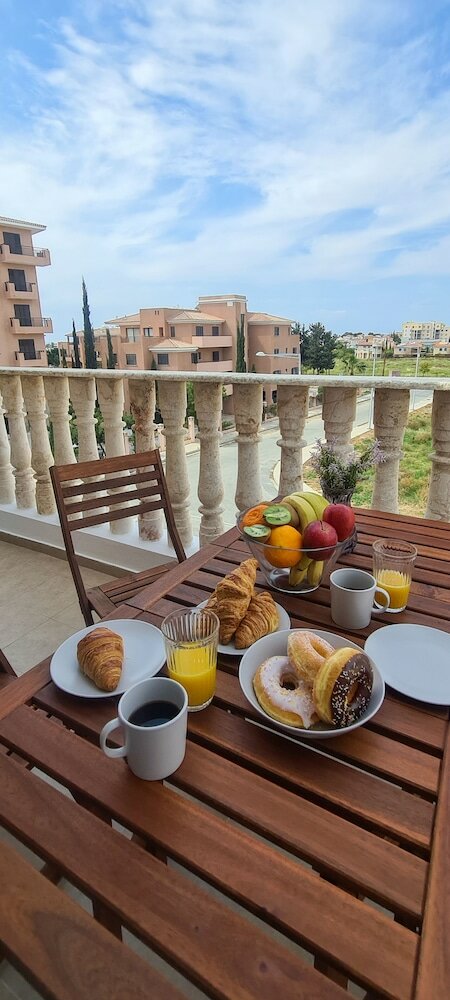 Фото Phaedrus Living: Cityview Luxury Flat Walnut Grove 304