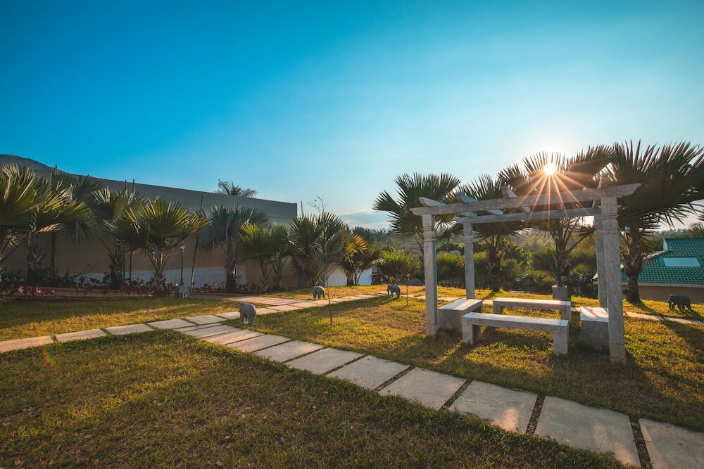 Фото Tuskers Hill by Poppys Anaikatti