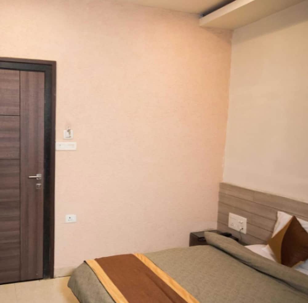 Фото Hotel Brij Palace