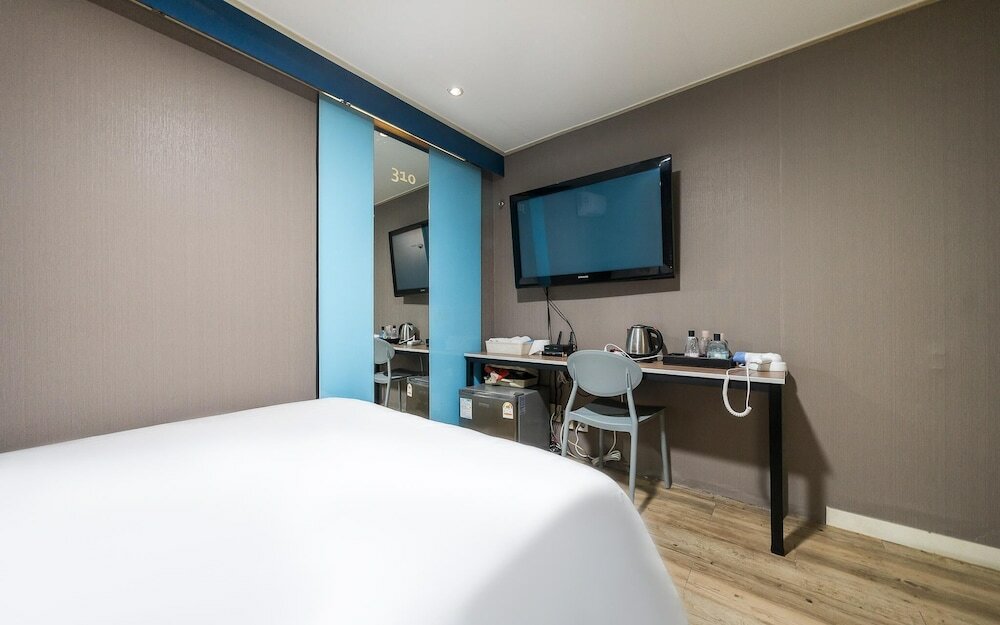 Фото Suwon Station 25h