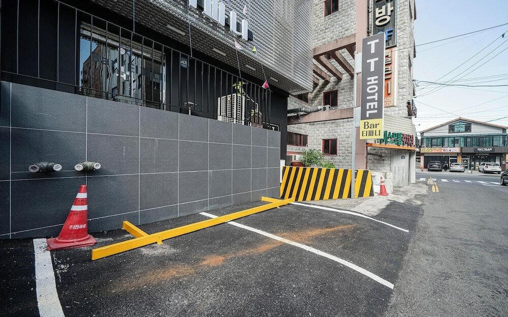 Фото Changwon Palyongdong Theme Motel