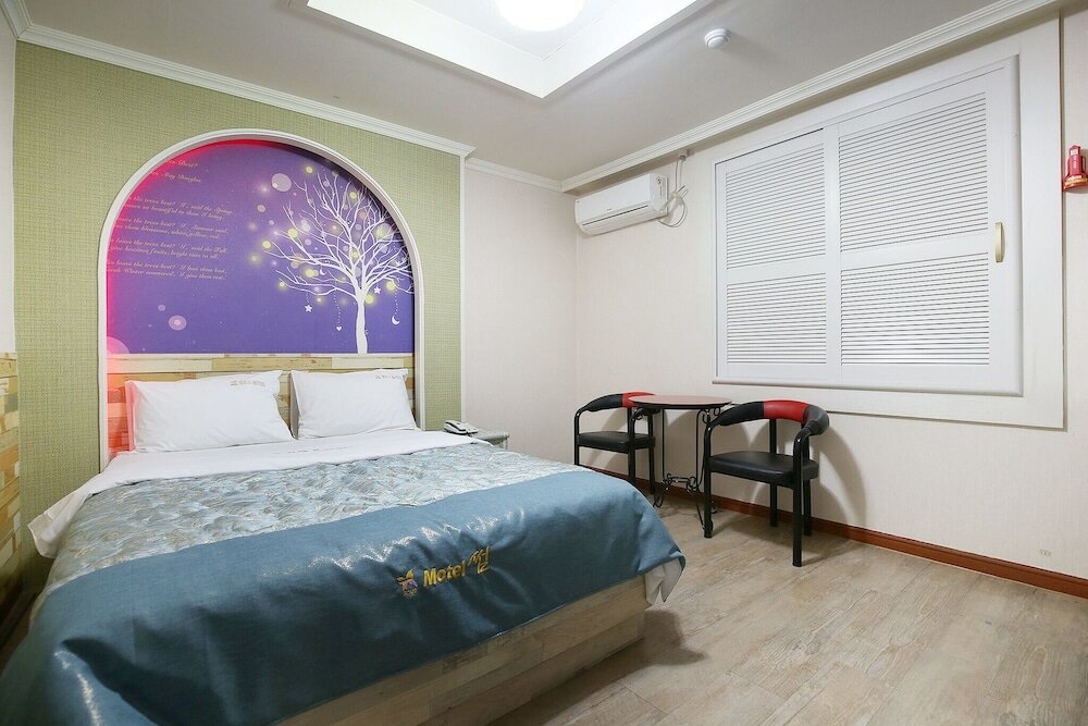 Фото Daejeon Yongjeon Some