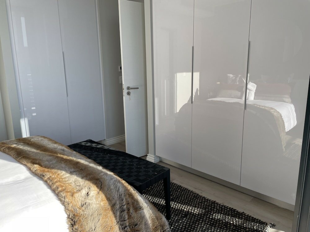 Фото Urban Elephant 16 on Bree