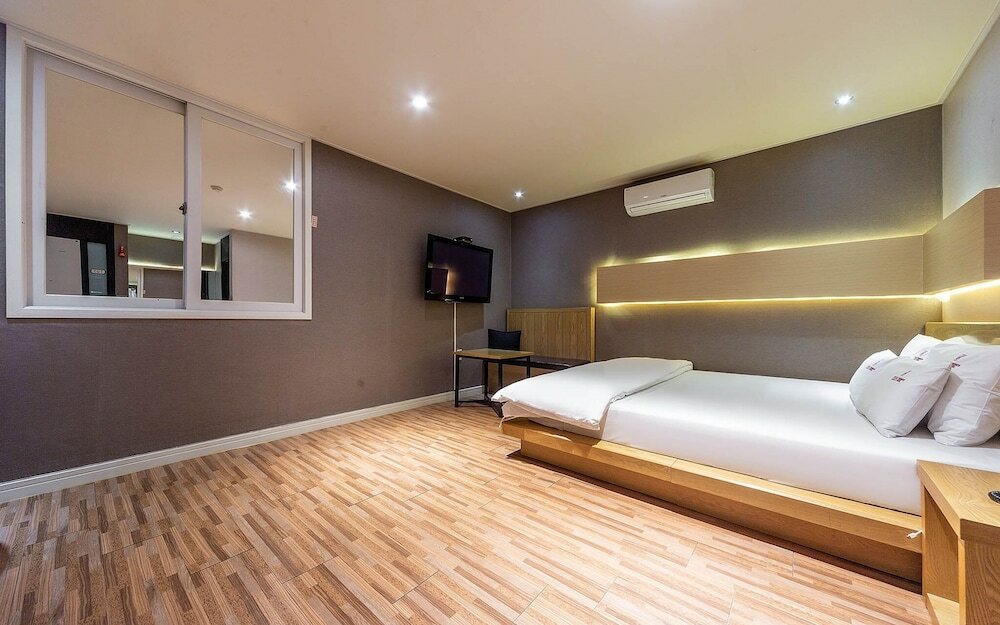 Фото Changwon Jinhae Yongwon Zeta