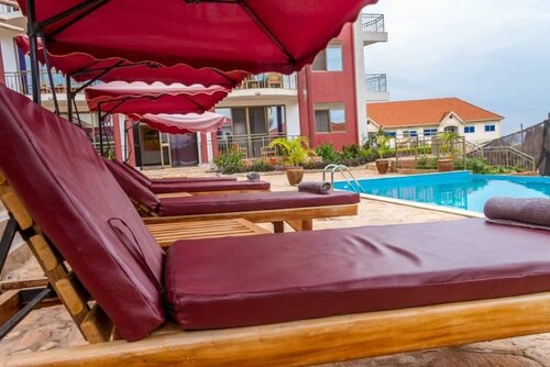 Гостиница Deluxe 1- Bedroom Apartment With Swimming Pool в Кампале