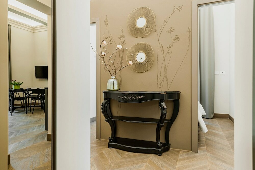 Фото Ferrini Home - Etnea Portrait