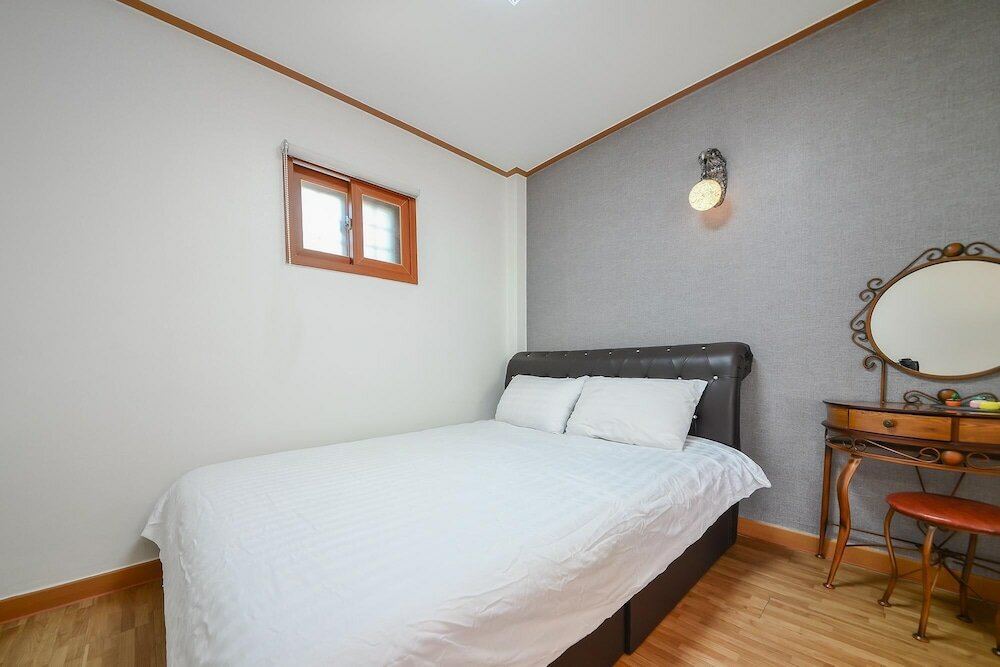 Фото Ganghwa Punggyung Gryujineon zip Pension