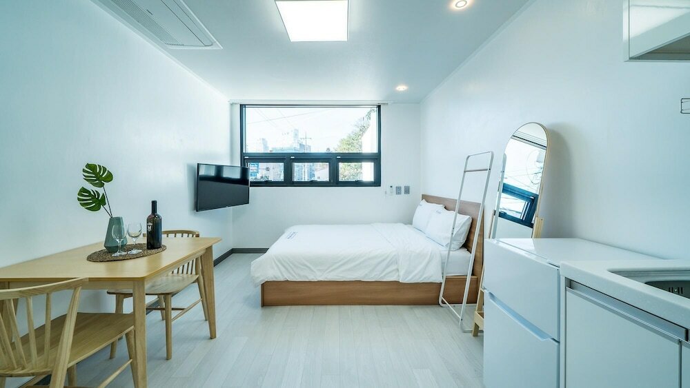 Фото Yeosu Nangmanstay Pension