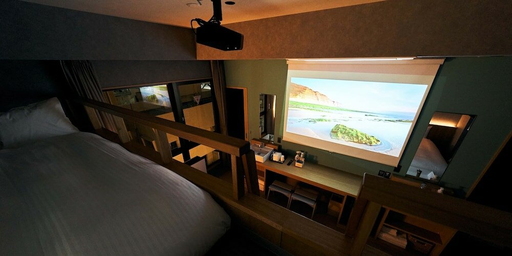 Фото Lacer Okinawa Naha Tomariport