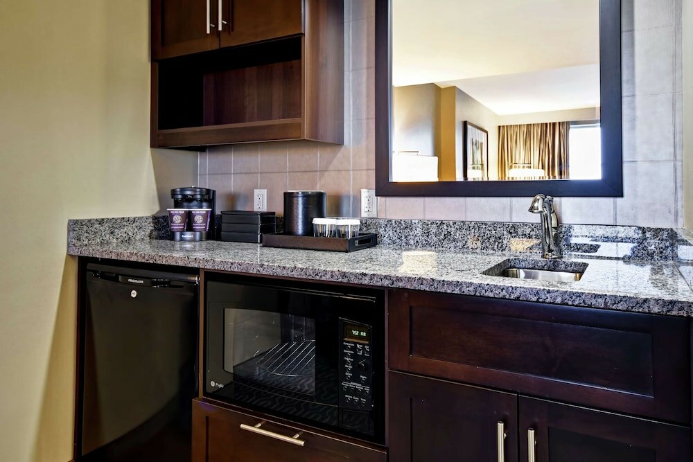 Фото Embassy Suites Springfield