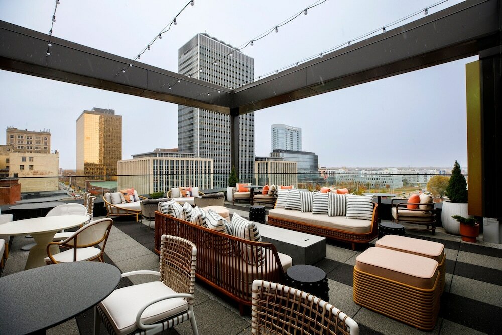 Фото Hotel Indy, Indianapolis, a Tribute Portfolio Hotel