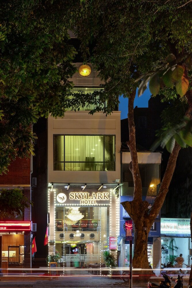 Фото Skylark Hotel