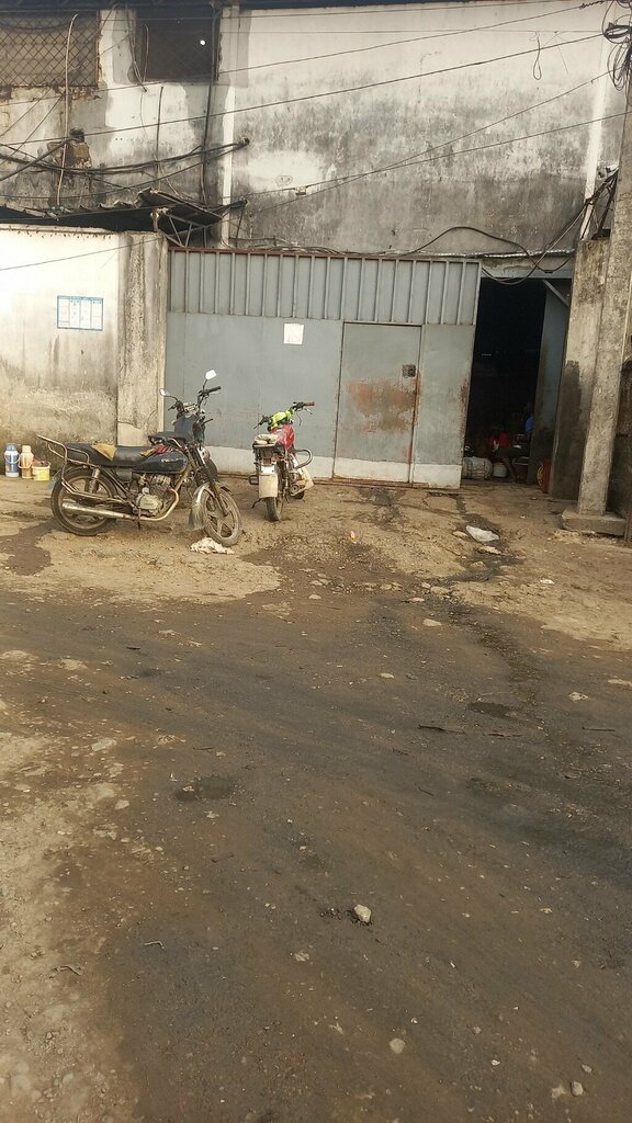 Department store Santa Lucia Cité Cicam, Douala, photo