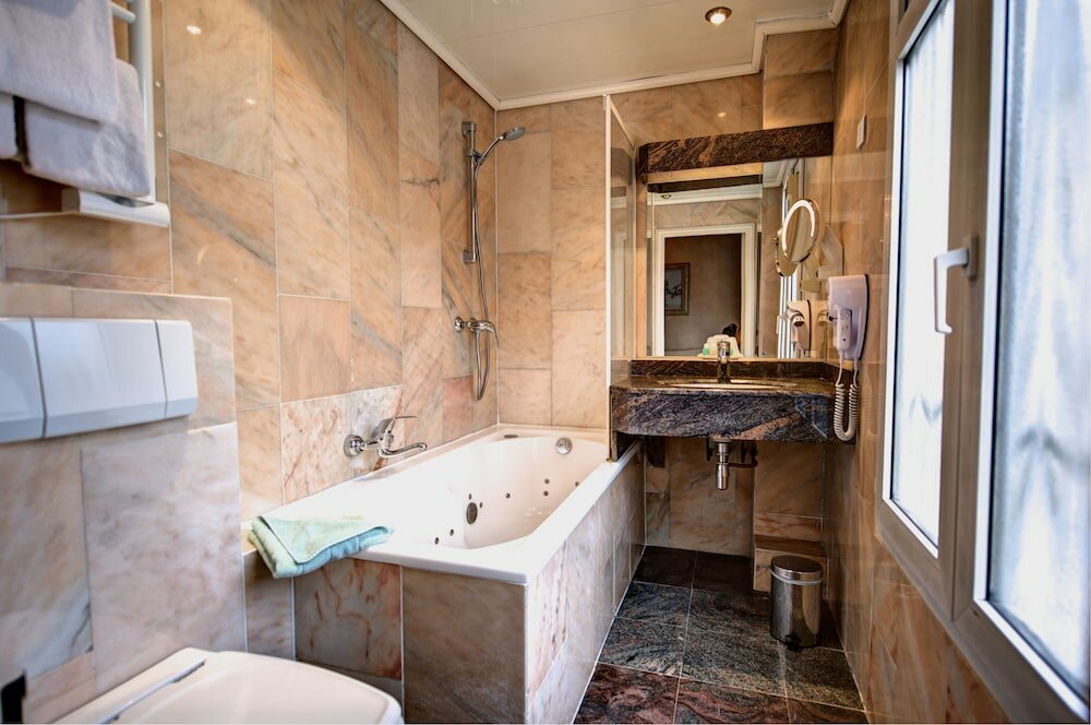 Фото Hotel du Midi Paris Montparnasse