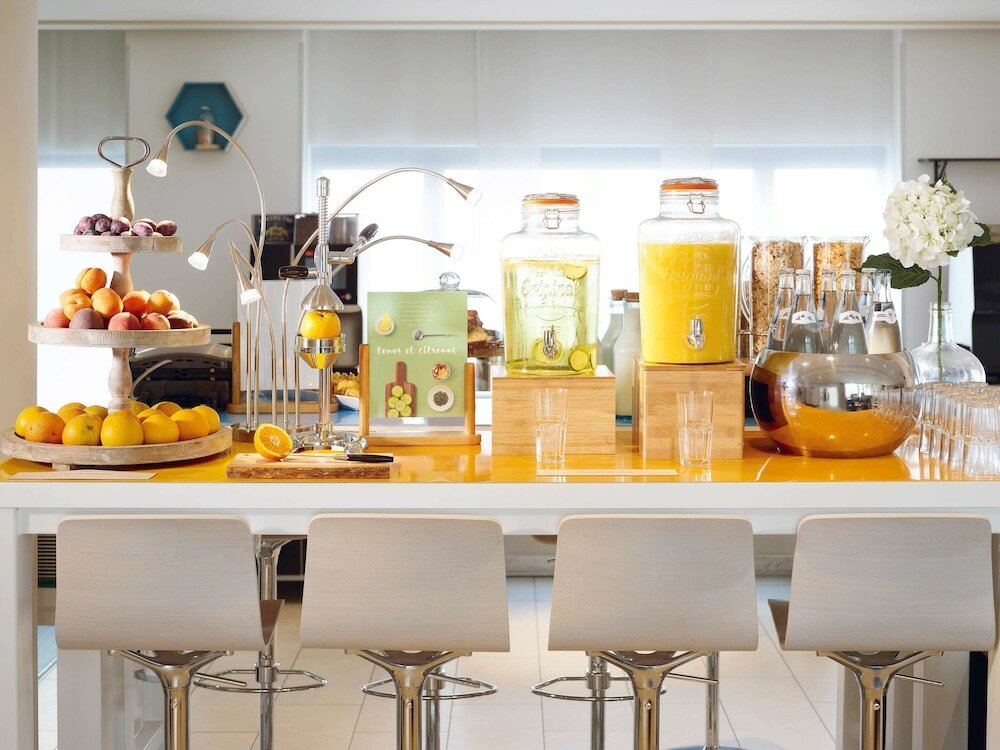 Фото Novotel Milton Keynes