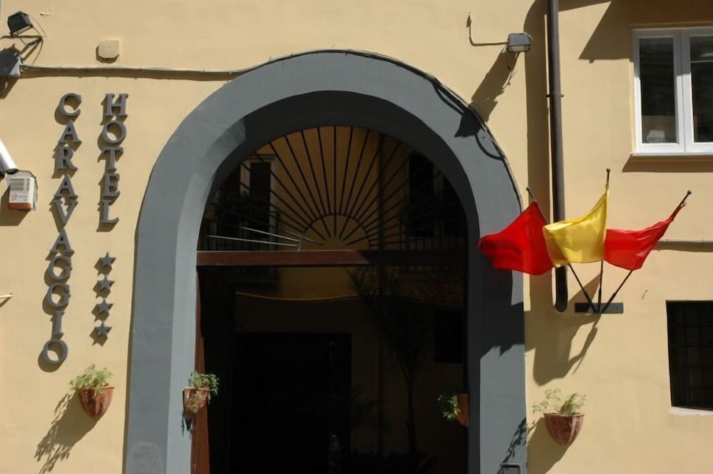 Фото Caravaggio Hotel