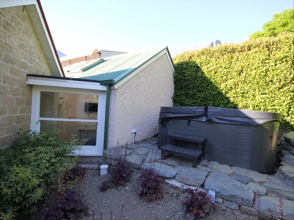 Фото Arrowtown Lodge