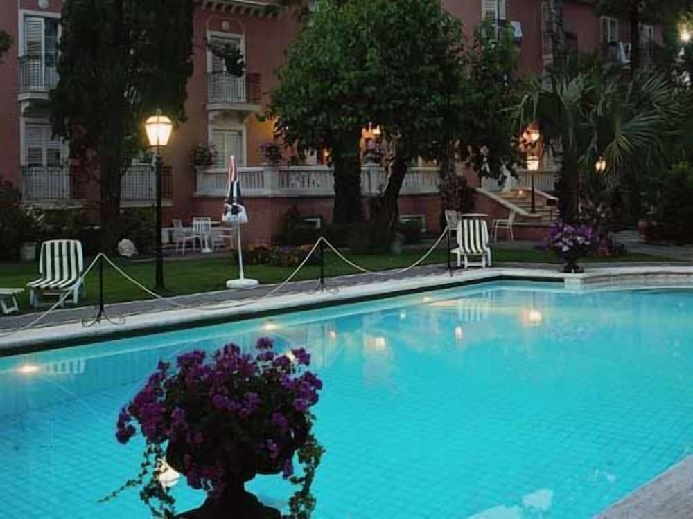 Фото Hotel Villa Paradiso dell'Etna