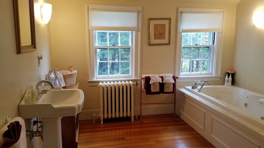 Фото Centennial House