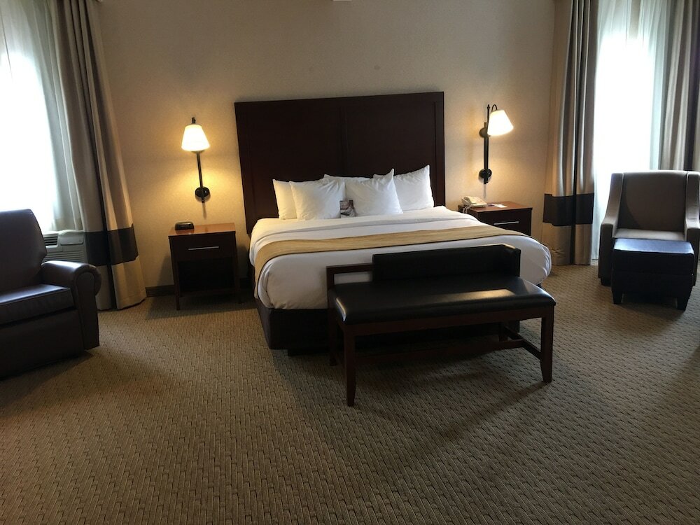 Фото Comfort Inn Warrensburg Station