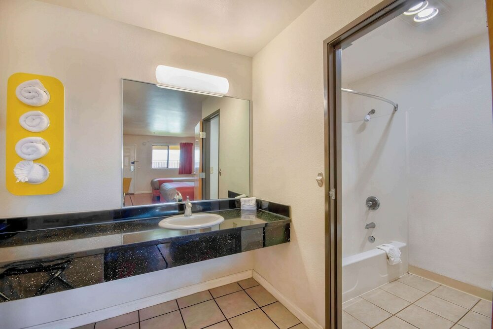 Фото Motel 6 Santa Nella, Ca - Los Banos