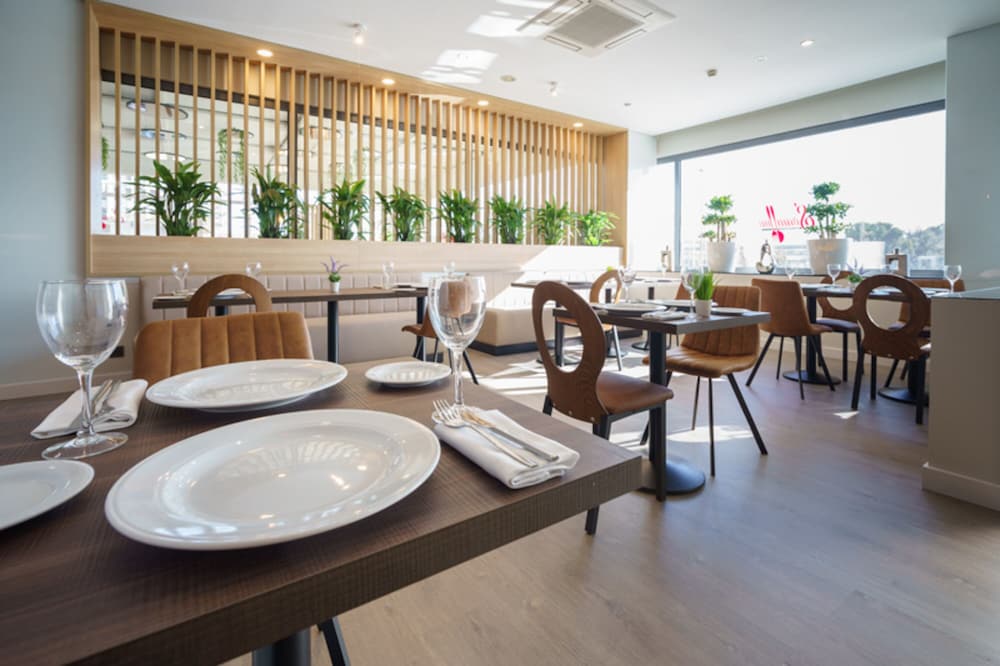 Фото Hotel Sercotel Ab Rivas
