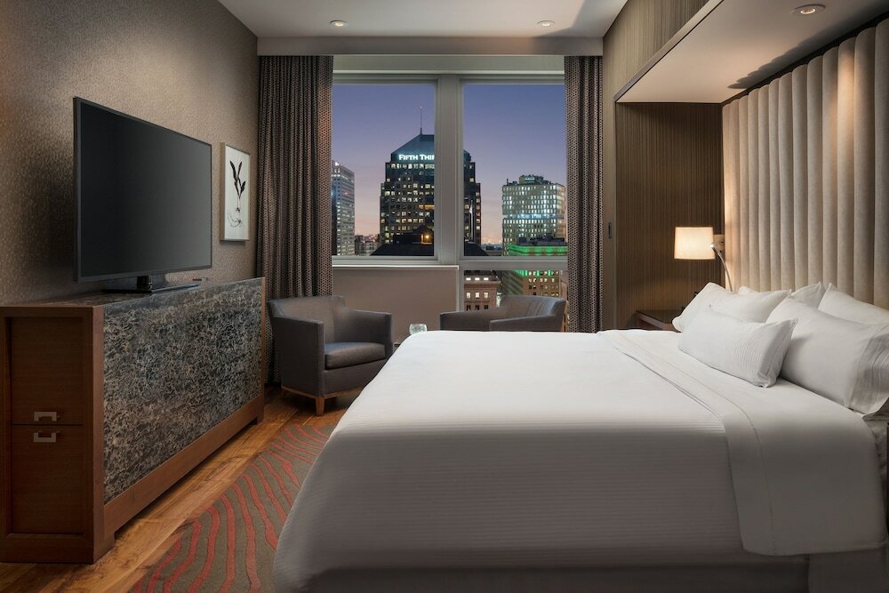 Фото The Westin Cleveland Downtown