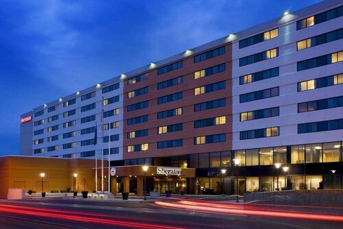 Гостиница Sheraton Hartford Hotel at Bradley Airport