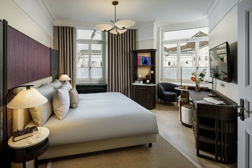 Гостиница Small Luxury Hotel Ambassador Zurich в Цюрихе